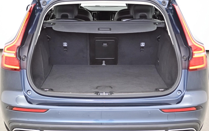 Volvo V60 cena 118998 przebieg: 92700, rok produkcji 2018 z Poznań małe 497